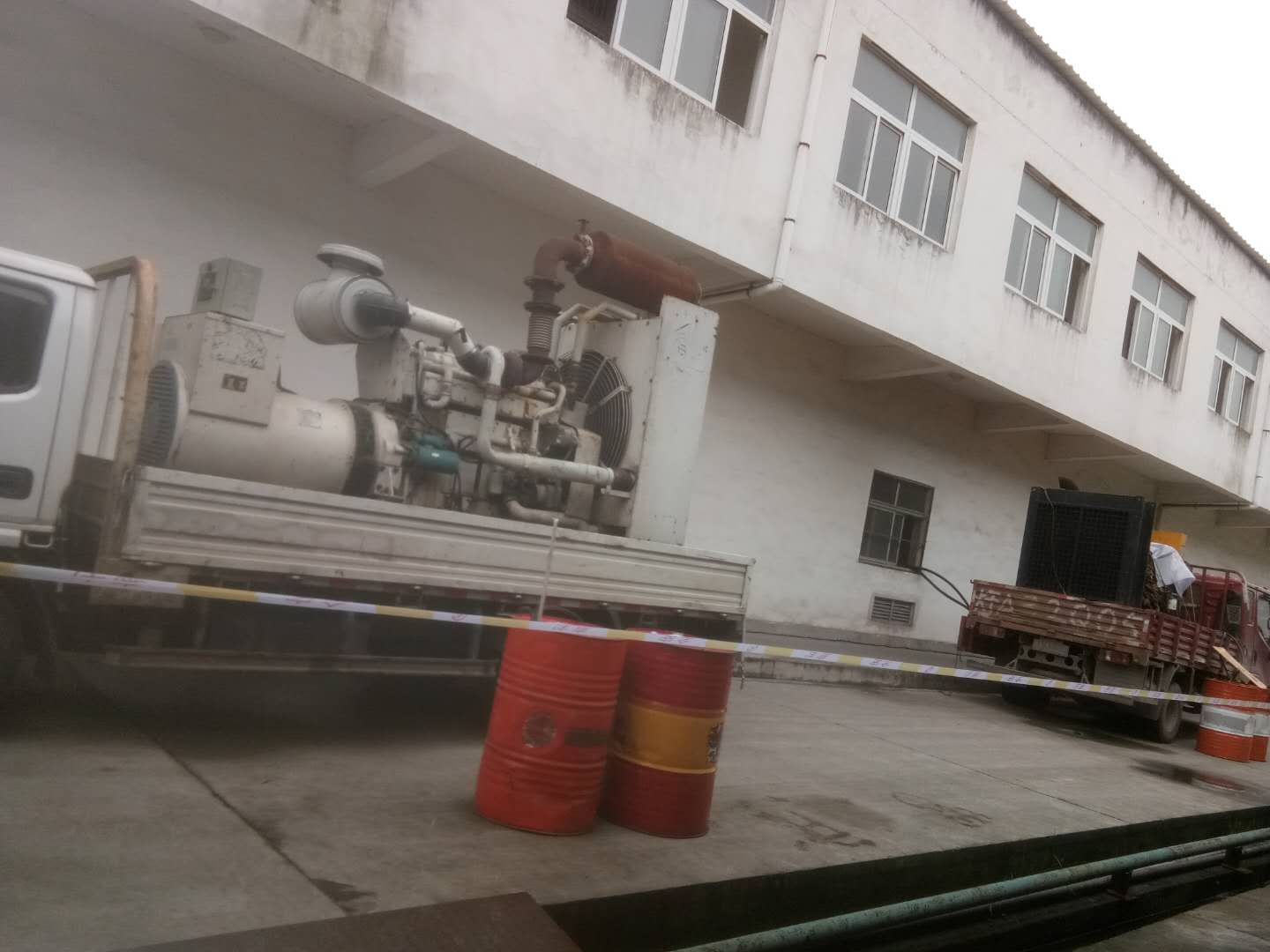 九江理文造紙租賃500KW/100KW發(fā)電機(jī)各一臺(tái)